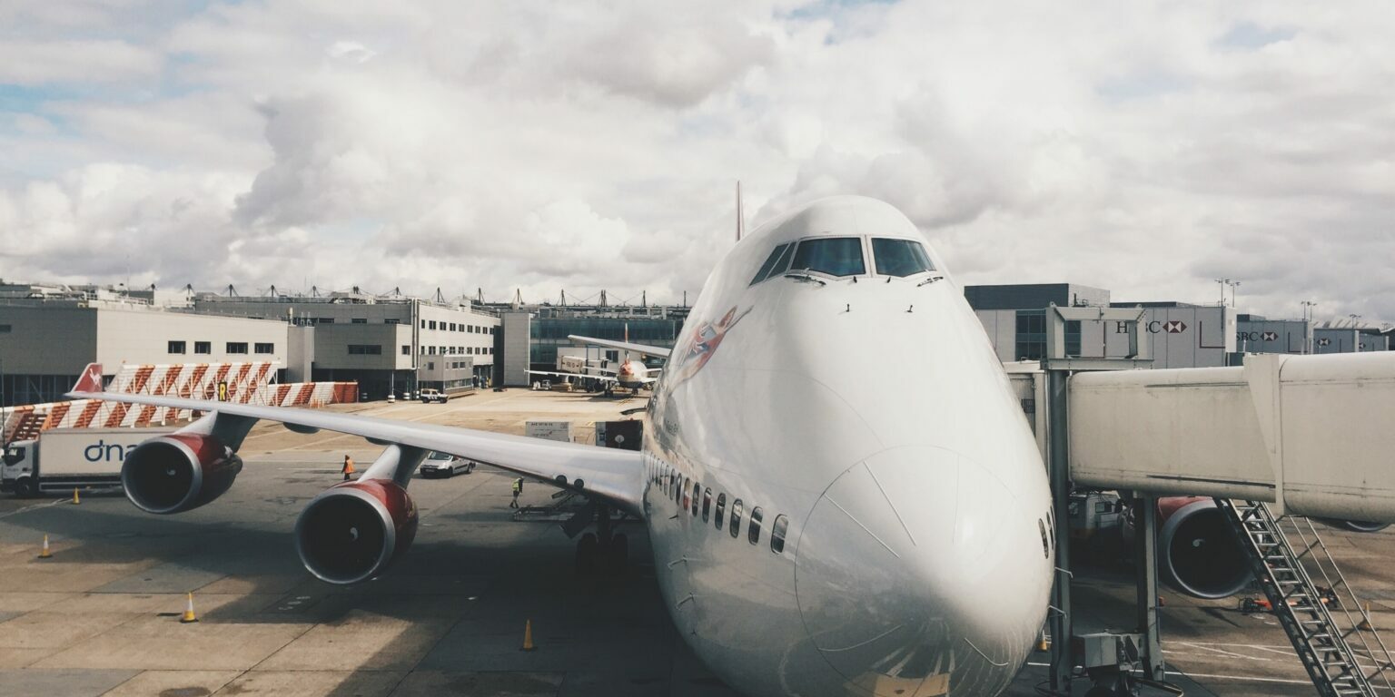 A commercial airplane at an airport